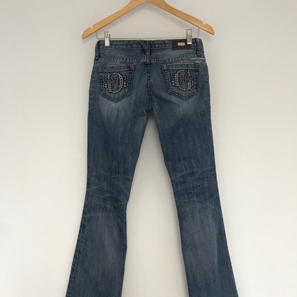 Premium Guess Flare Leg Jeans - Picture 2 of 15
